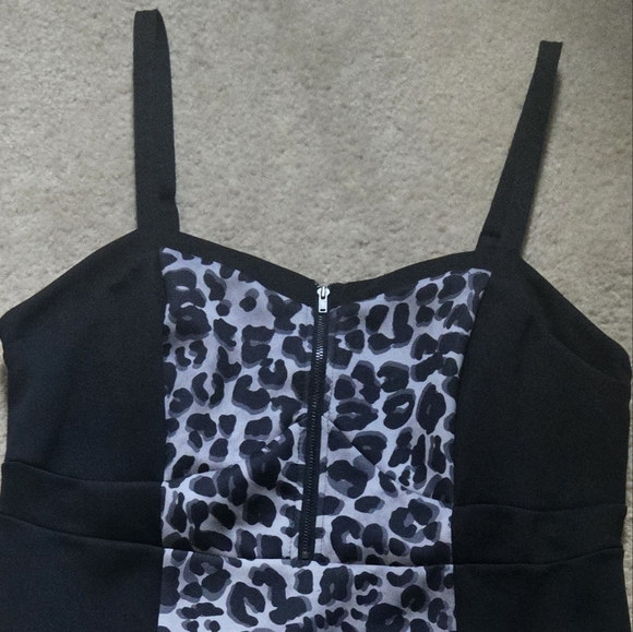 NWT Torrid Black and Gray Leopard Print Bodycon Retro Wiggle Dress Size 1X - Picture 2 of 6